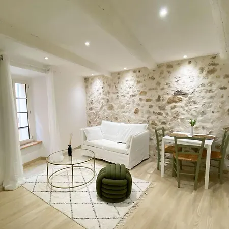 Entier Antibes, France Apartment *