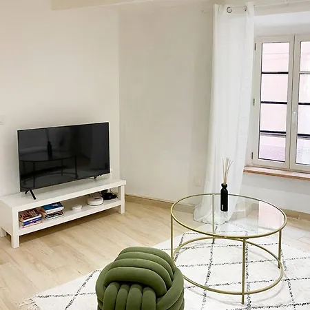 Entier Antibes, France Apartment